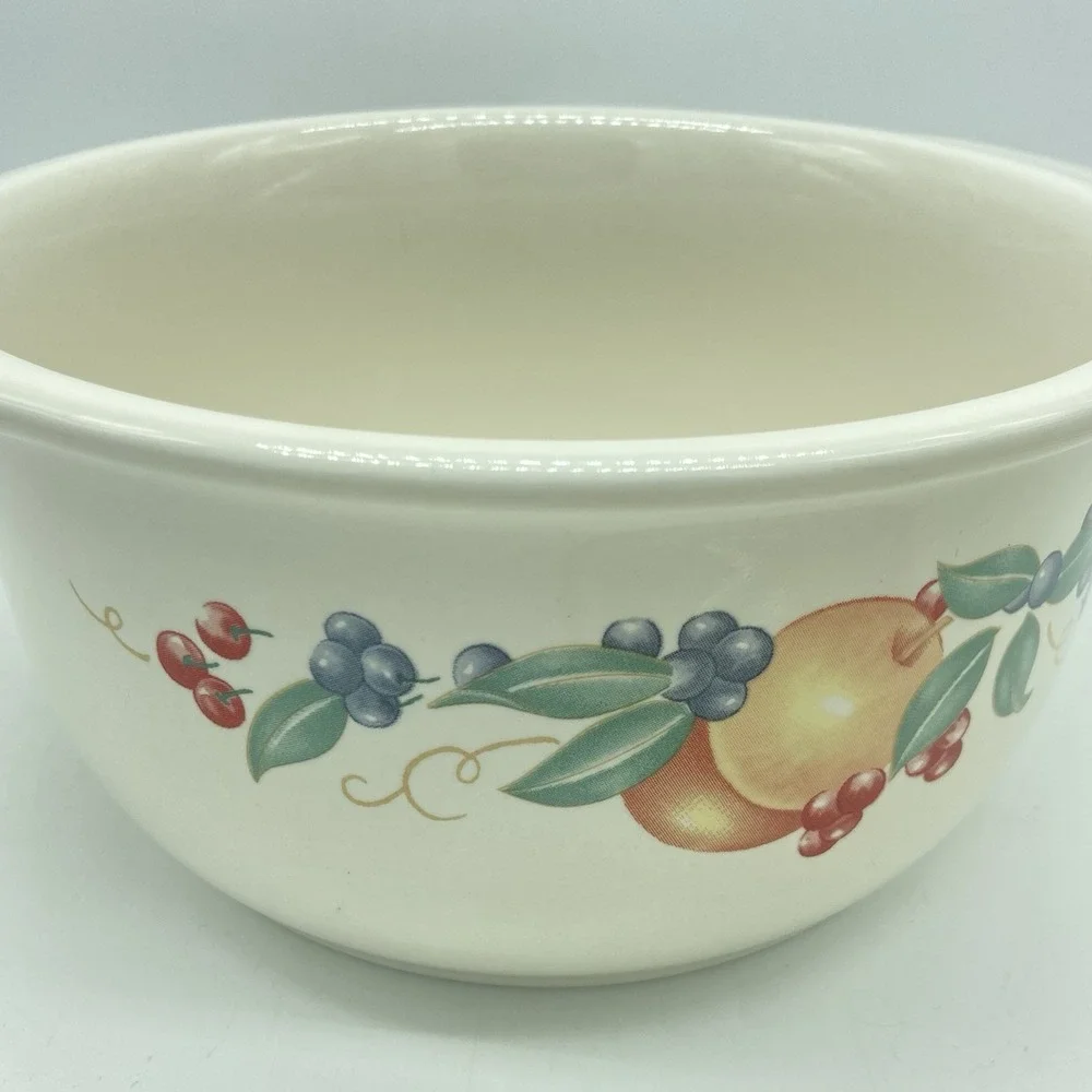 Corelle Abundance 1.5 QT Casserole Dish With Lid Stoneware Cozy Farmhouse Rustic